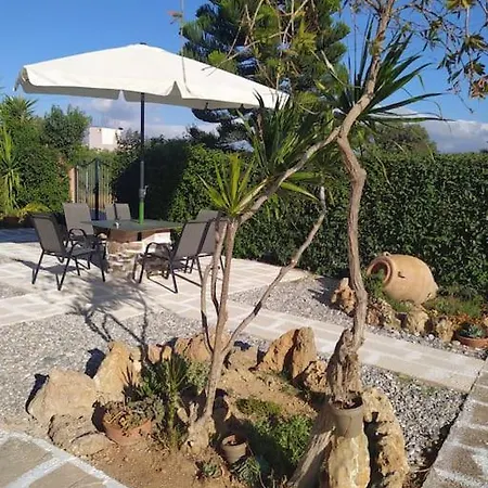 Creta Irini's Rooms2 *